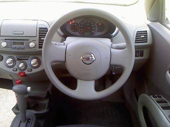 2004 Nissan March Photos