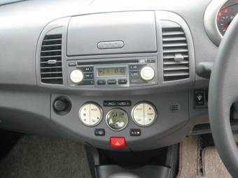 2004 Nissan March Photos