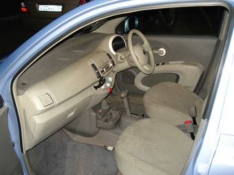 2004 Nissan March Photos