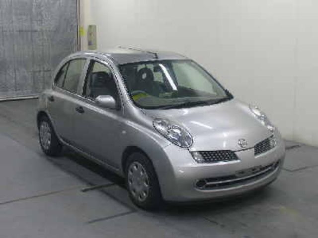 2005 Nissan March