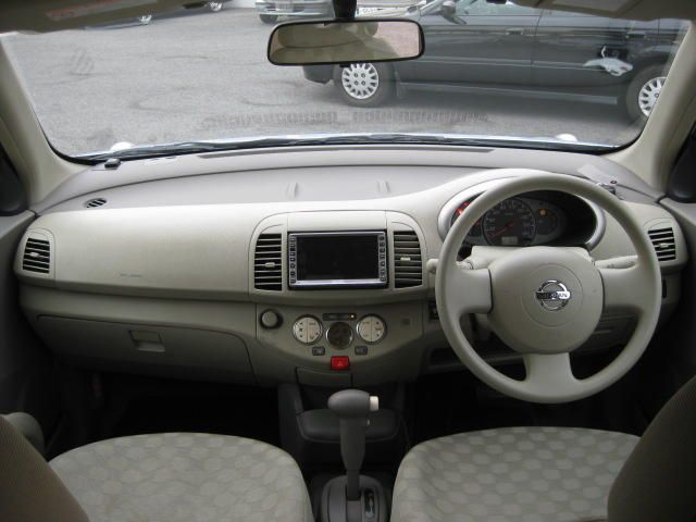 2005 Nissan March