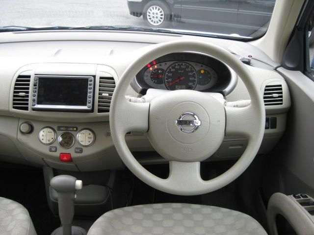 2005 Nissan March