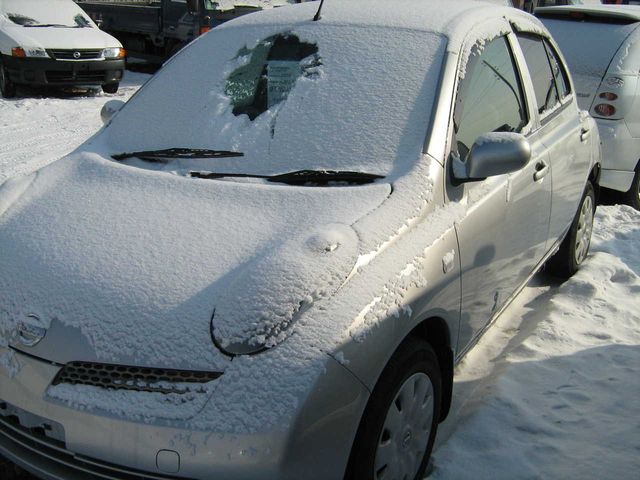 2005 Nissan March