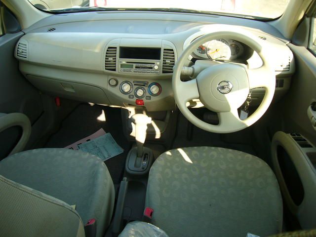 2005 Nissan March