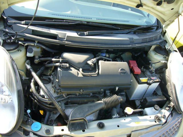 2005 Nissan March