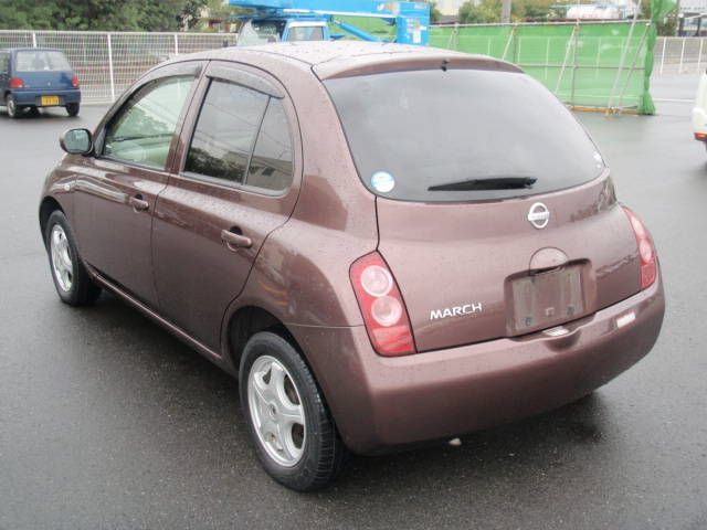 2005 Nissan March