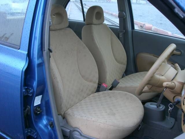 2005 Nissan March