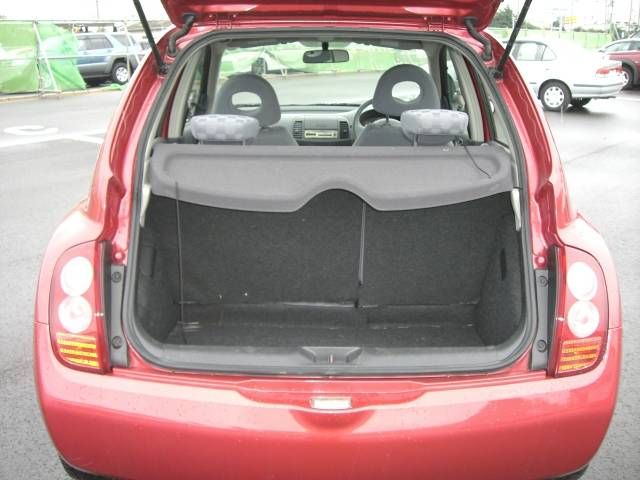 2005 Nissan March