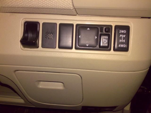 2005 Nissan March