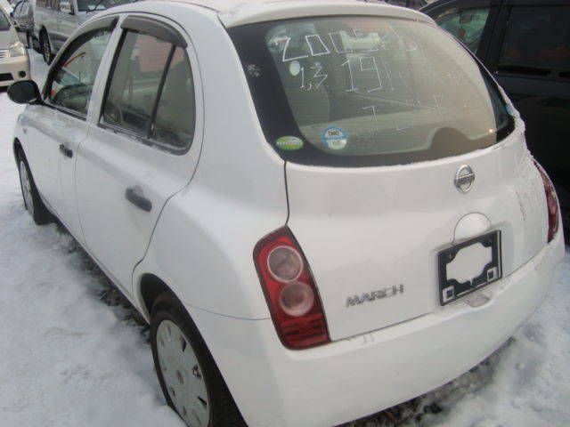 2005 Nissan March