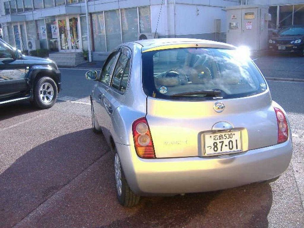 2005 Nissan March
