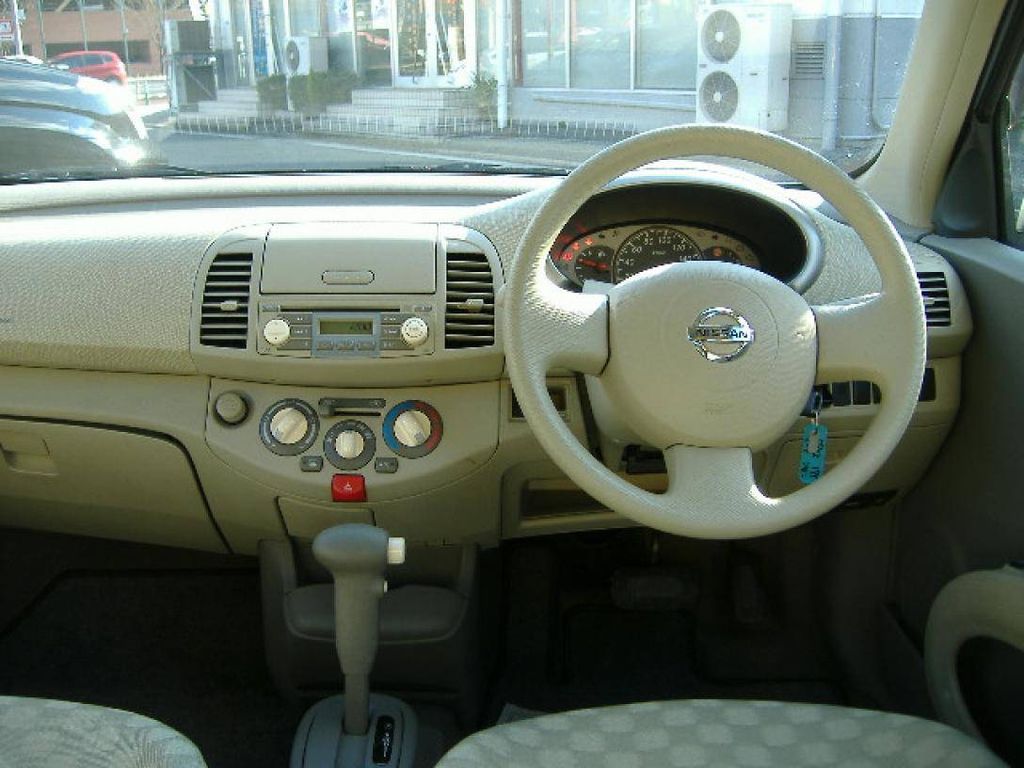 2005 Nissan March