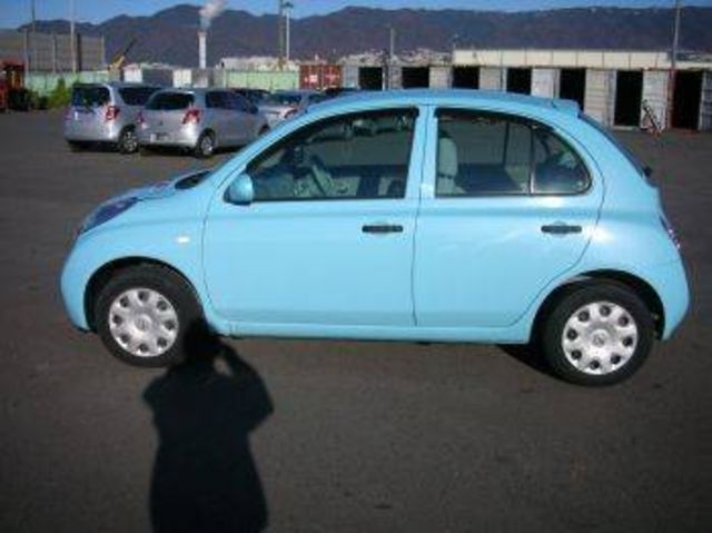 2005 Nissan March