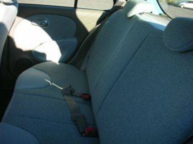 2005 Nissan March