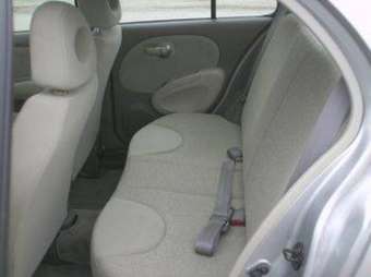 2005 Nissan March Pictures