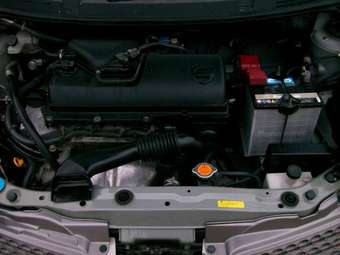 2005 Nissan March Pics