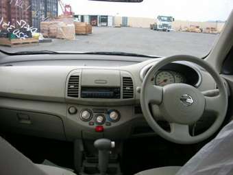 2005 Nissan March Images