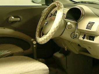 2005 Nissan March Images
