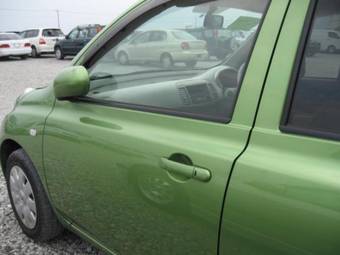 2005 Nissan March Pictures