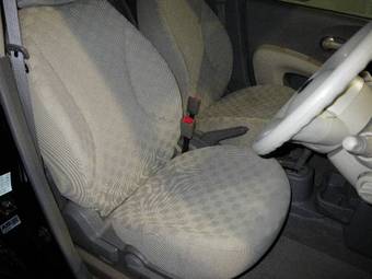2005 Nissan March Pics