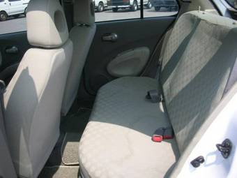 2005 Nissan March Pictures