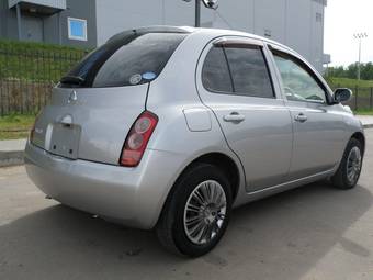 2005 Nissan March Images