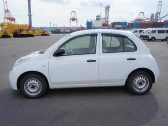2005 Nissan March Pictures