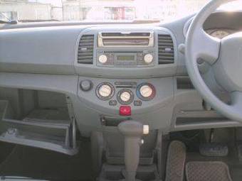 2006 Nissan March Images