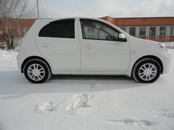 2010 Nissan March Photos