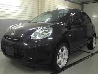 2011 Nissan March Photos