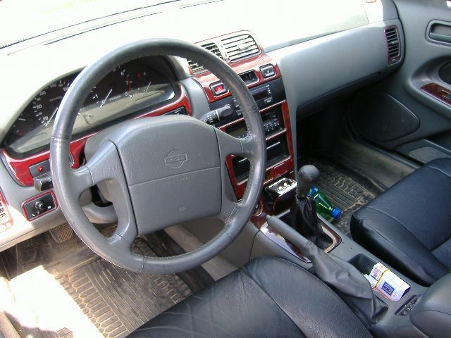 1995 Nissan Maxima