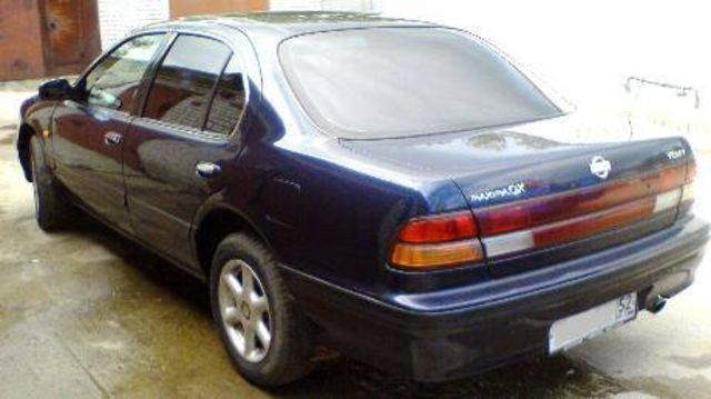 1995 Nissan Maxima