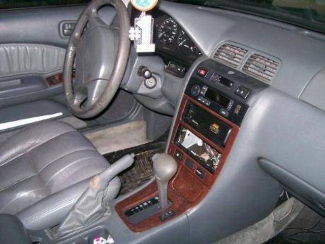 1995 Nissan Maxima