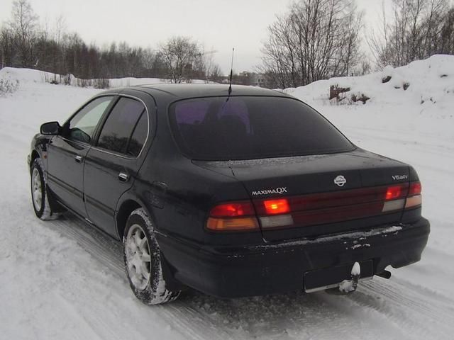 1995 Nissan Maxima