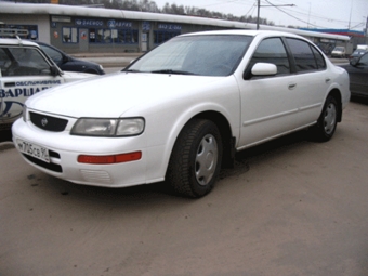 1996 Nissan Maxima Images