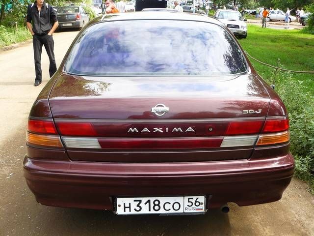 1997 Nissan Maxima