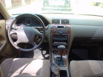 1997 Nissan Maxima Pictures