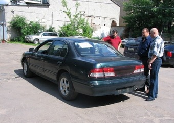 1997 Nissan Maxima Pictures