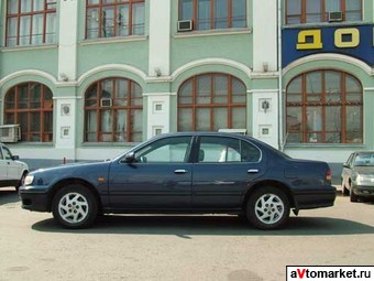 1997 Nissan Maxima Pictures