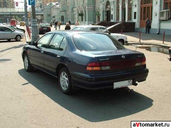 1997 Nissan Maxima Photos