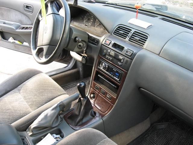 1998 Nissan Maxima