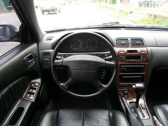 1998 Nissan Maxima Pictures