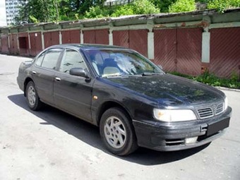 1998 Nissan Maxima Photos