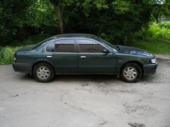 1999 Nissan Maxima Pictures