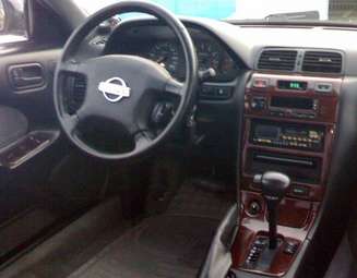 1999 Nissan Maxima Pictures