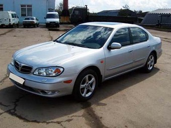 2000 Nissan Maxima Photos