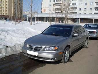 2000 Nissan Maxima Pictures