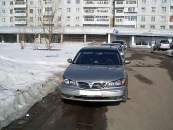 2000 Nissan Maxima Pictures