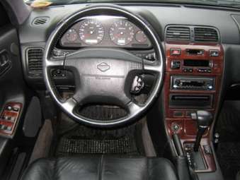 2000 Nissan Maxima Pics
