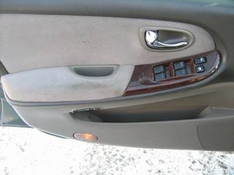 2000 Nissan Maxima Pictures